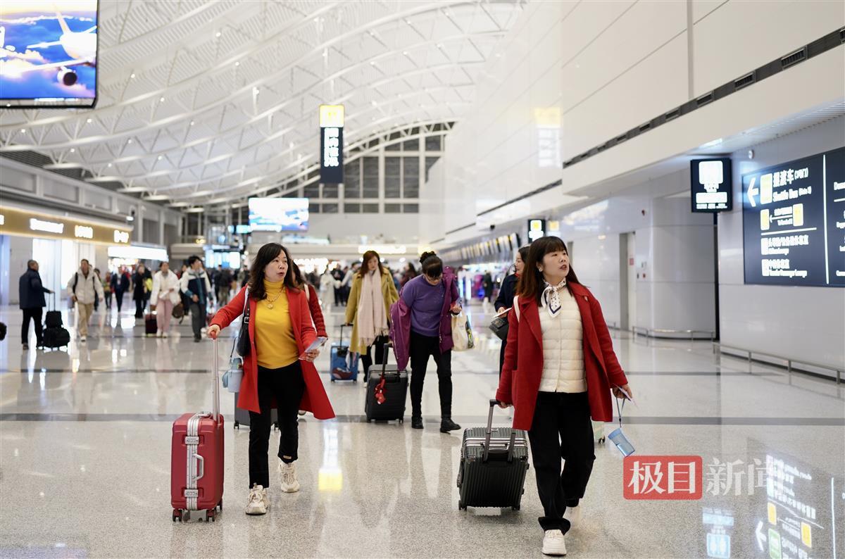 重返双航站楼时代,四川成都双流国际机场1号航站楼恢复运行