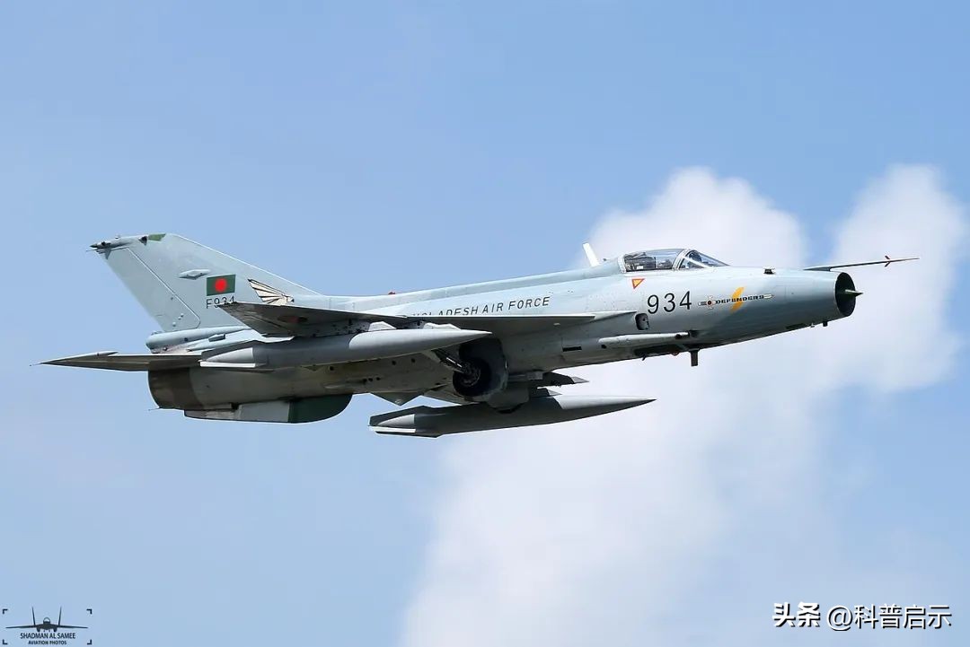从俄乌冲突图看解放军两大转变:暴兵不停;歼7加速退役今日
