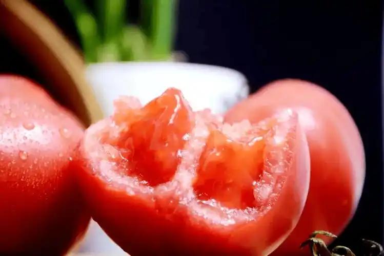 蔬菜又立功了!英国10年科研证实:水溶性番茄浓缩物是血管清道