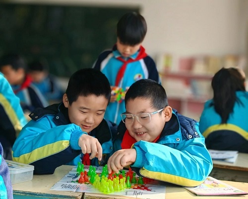 望都县中小学校课间十五分钟全域铺开孩子们乐享快乐课间今