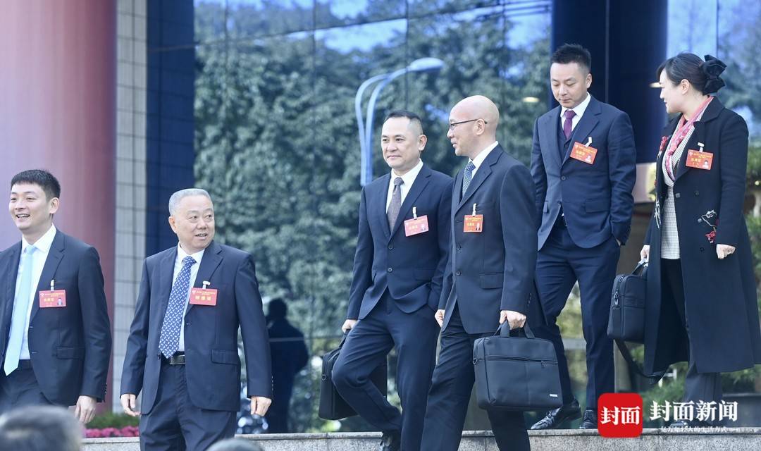 成都市政协十六届三次会议今日上午开幕|图集