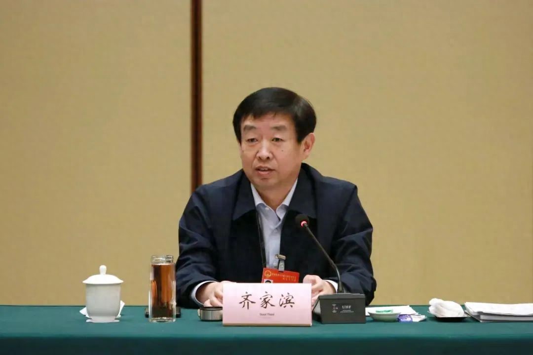 齐家滨任国家公务员局局长，济南人，曾长期在山东任职今日头