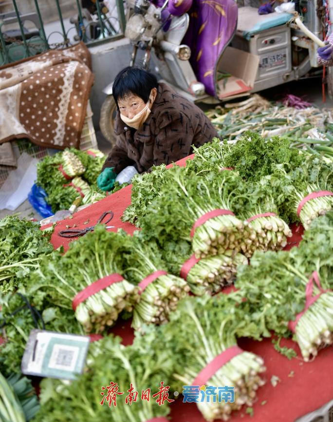 春菜抢鲜上市,菜市场满是春天的味道