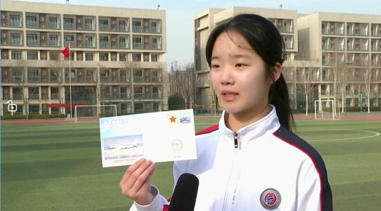 申进科回应女中学生好奇轰炸机:知道我也不能说!