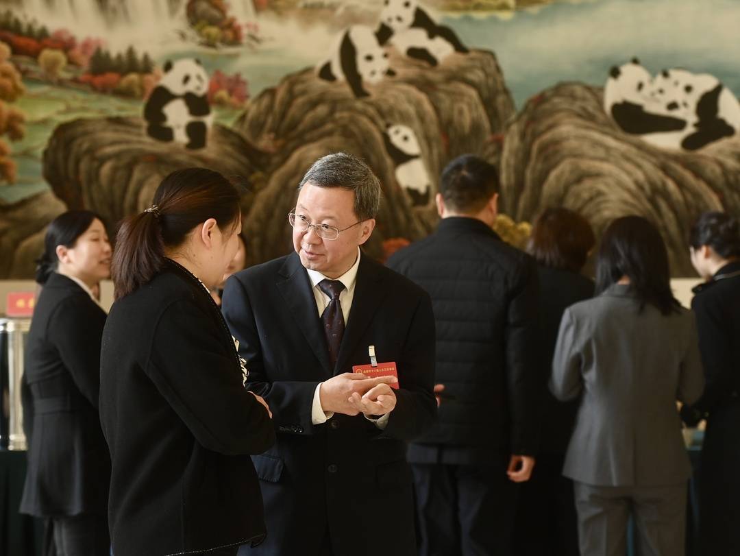 成都市第十八届人大三次会议今日开幕|图集