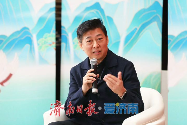 祝勇推出长篇小说《国宝》再现故宫文物南迁历史