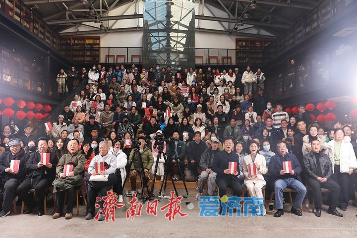 祝勇推出长篇小说《国宝》再现故宫文物南迁历史