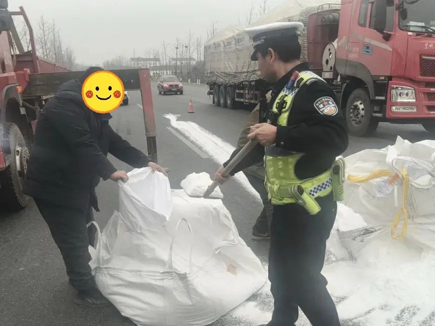 点赞!荆州交警收到来自12345的表扬信