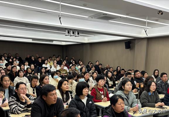 漳浦县实验小学关工委邀请专家开展家庭教育专题讲座活动今日