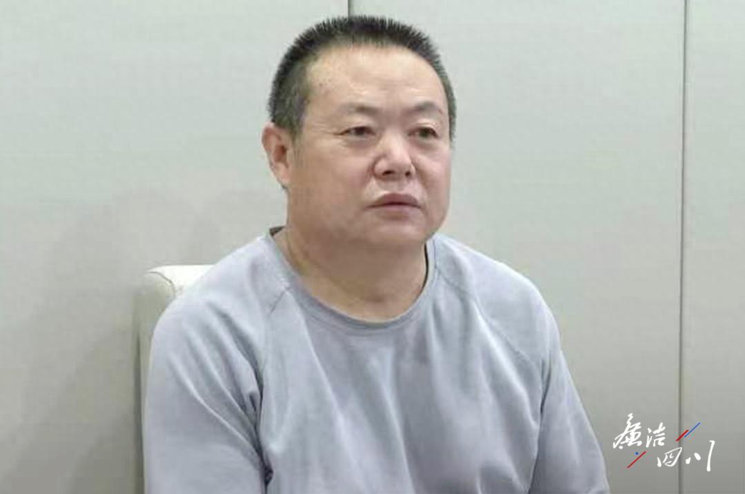 当好大哥讲义气为掩盖兄弟巨额债务局长不惜滥用职权安排项目