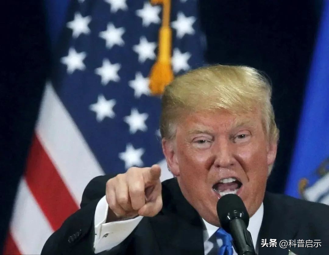 硬气起来了!泽连斯基怒怼川普:总统可以重选,美国的赠款不用