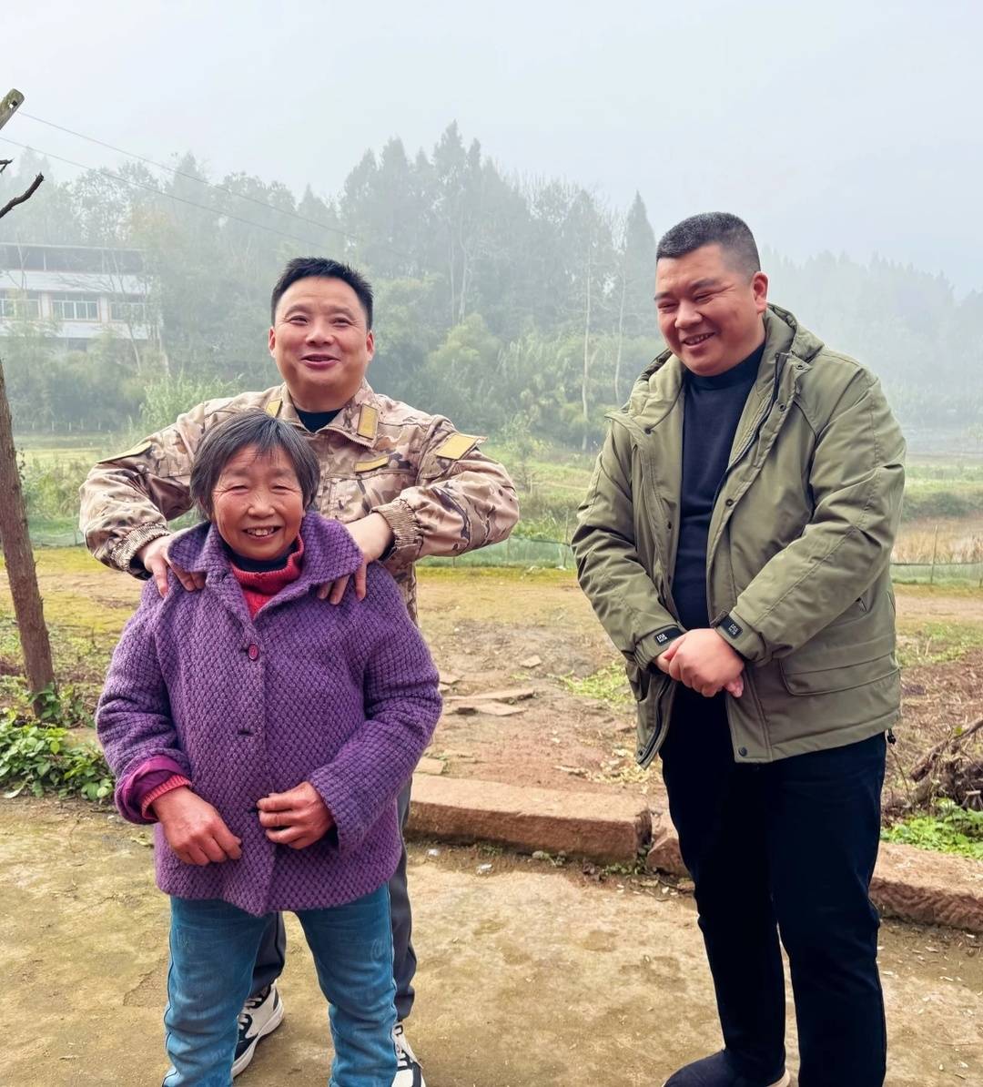 七旬老两口:失去独生子后,我们有了14个兵儿子|看见正能量