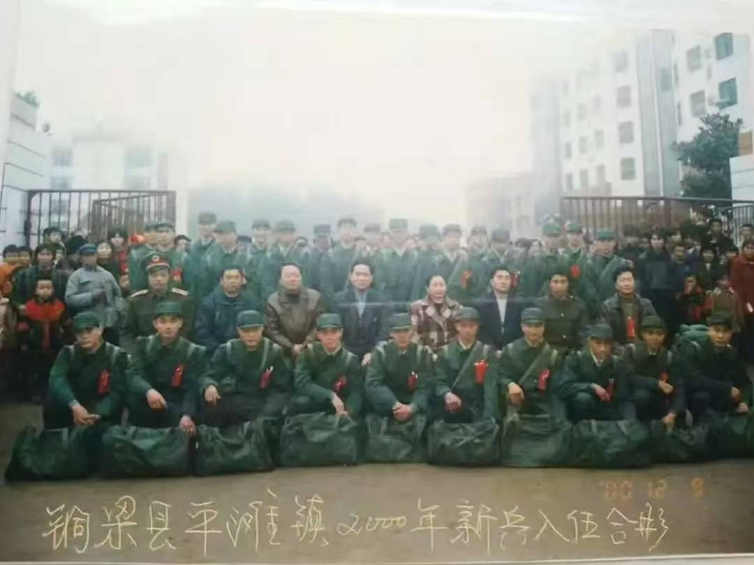 七旬老两口:失去独生子后,我们有了14个兵儿子|看见正能量