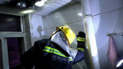险!浴霸炸裂滴火苗,终是温暖过了火~